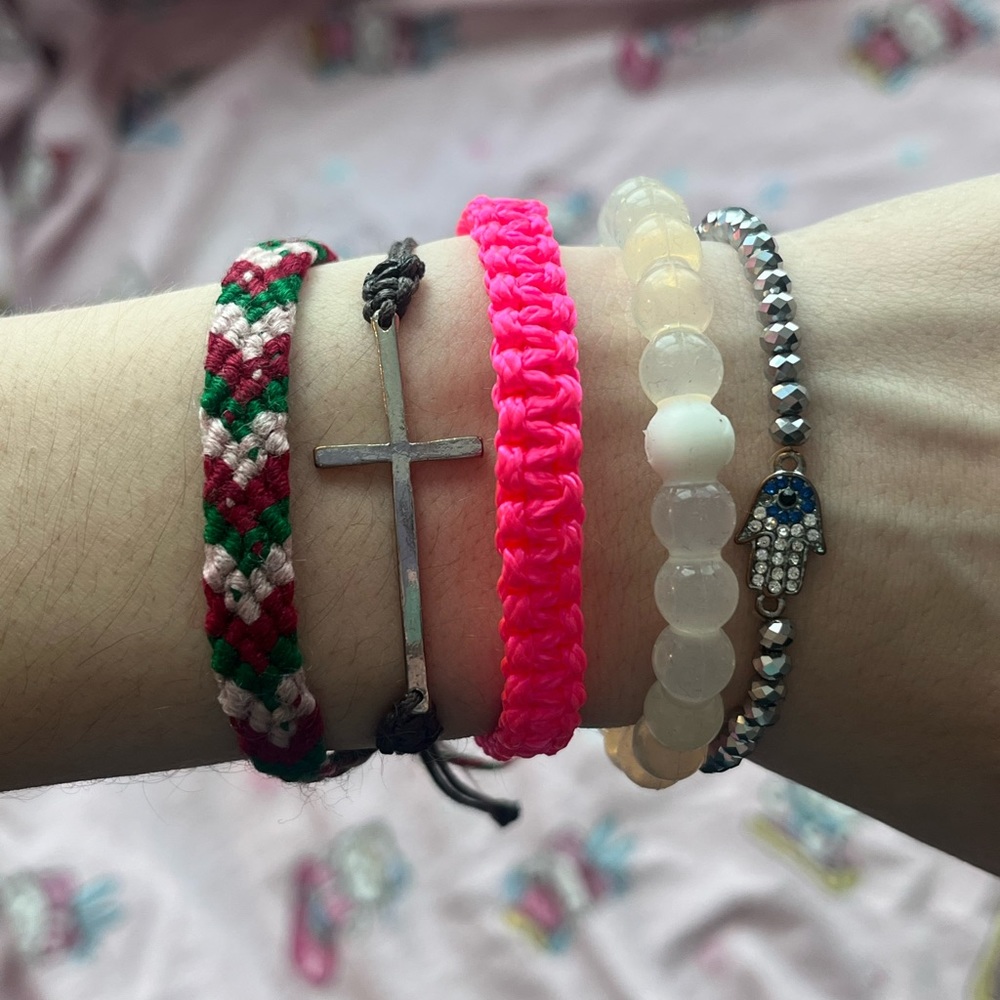 Sideways cross adjustable bracelet